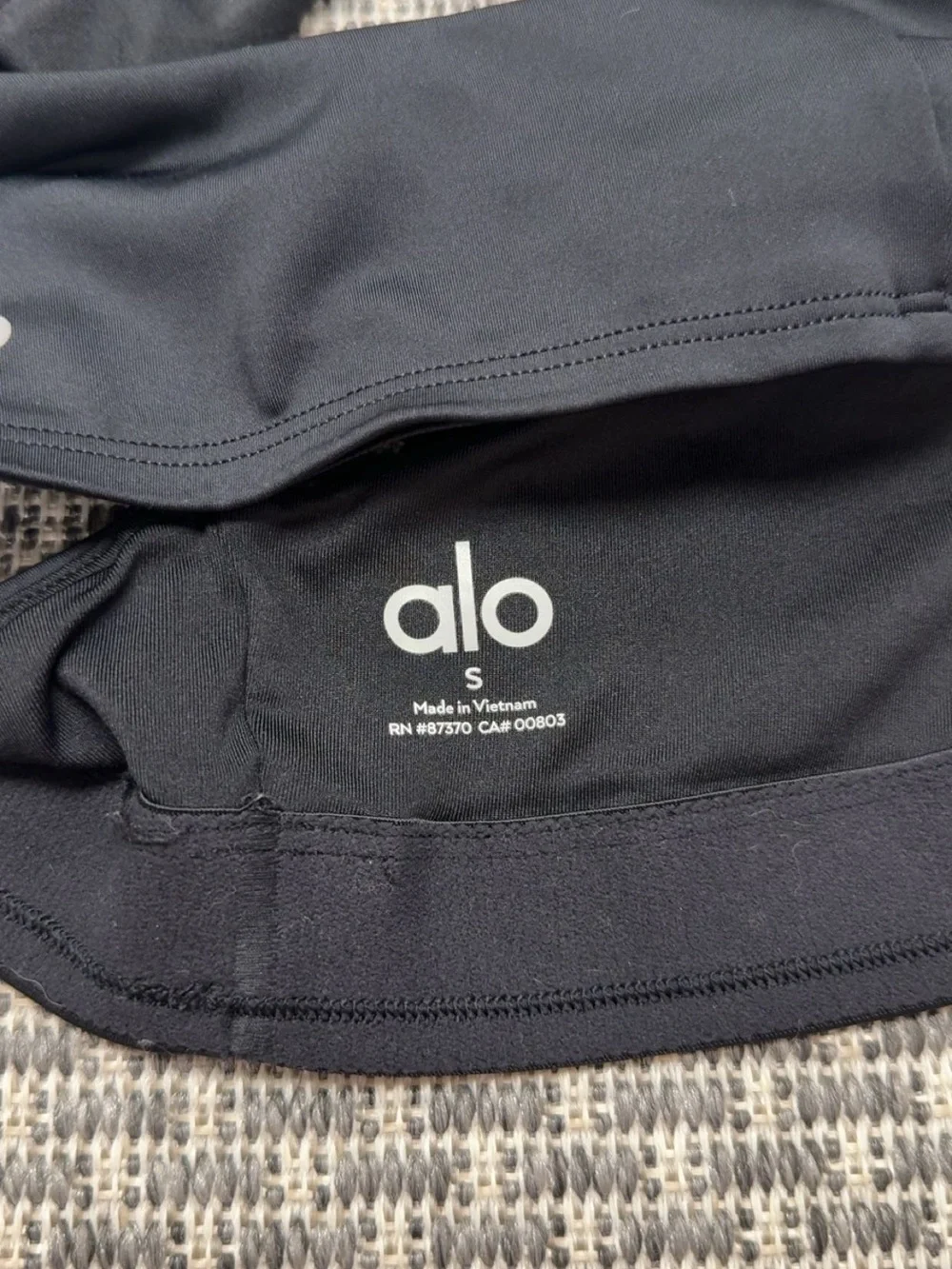 Alo Yoga Airlift Advantage Racerback Bra in Black